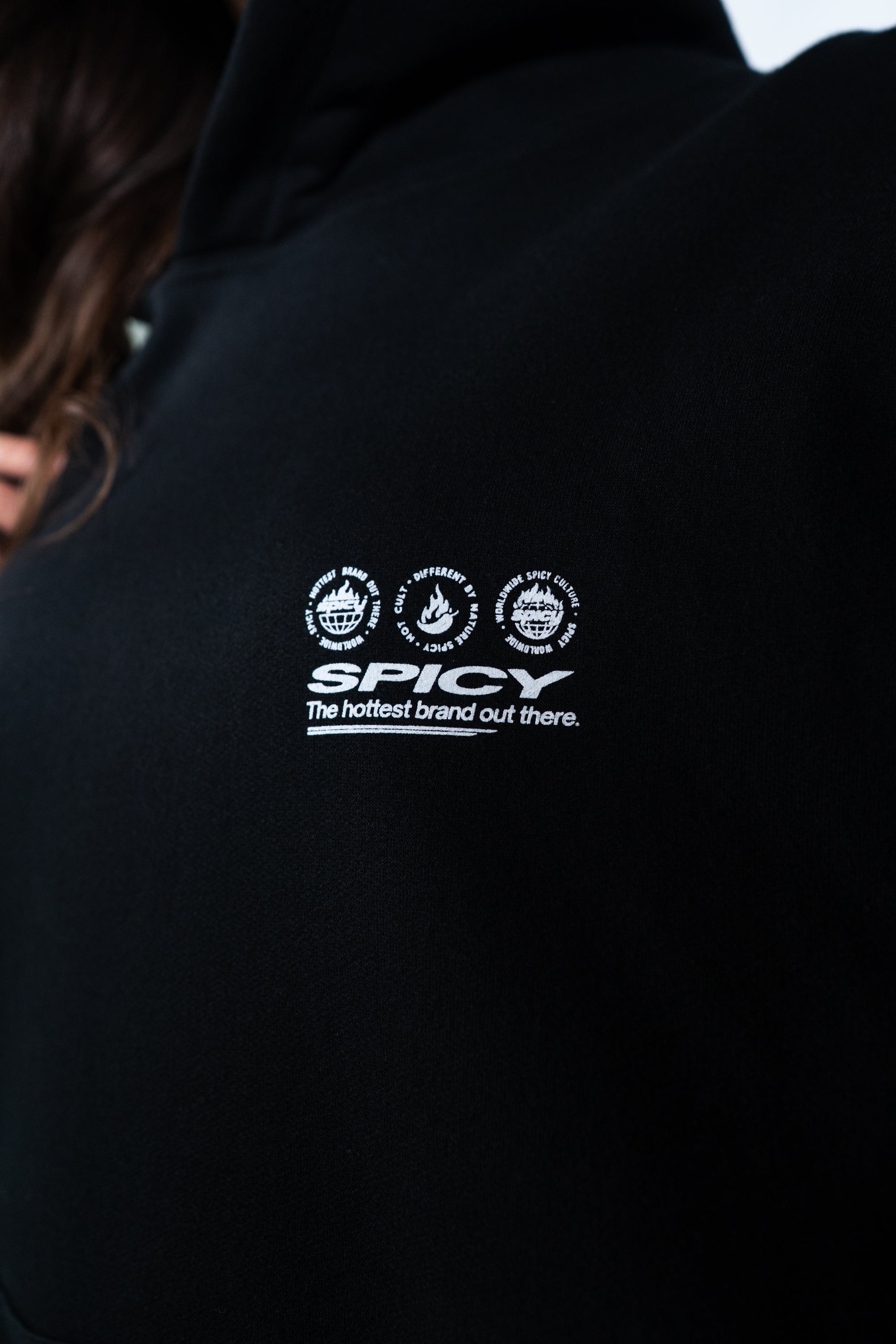 TOO HOT HOODIE NEGRO